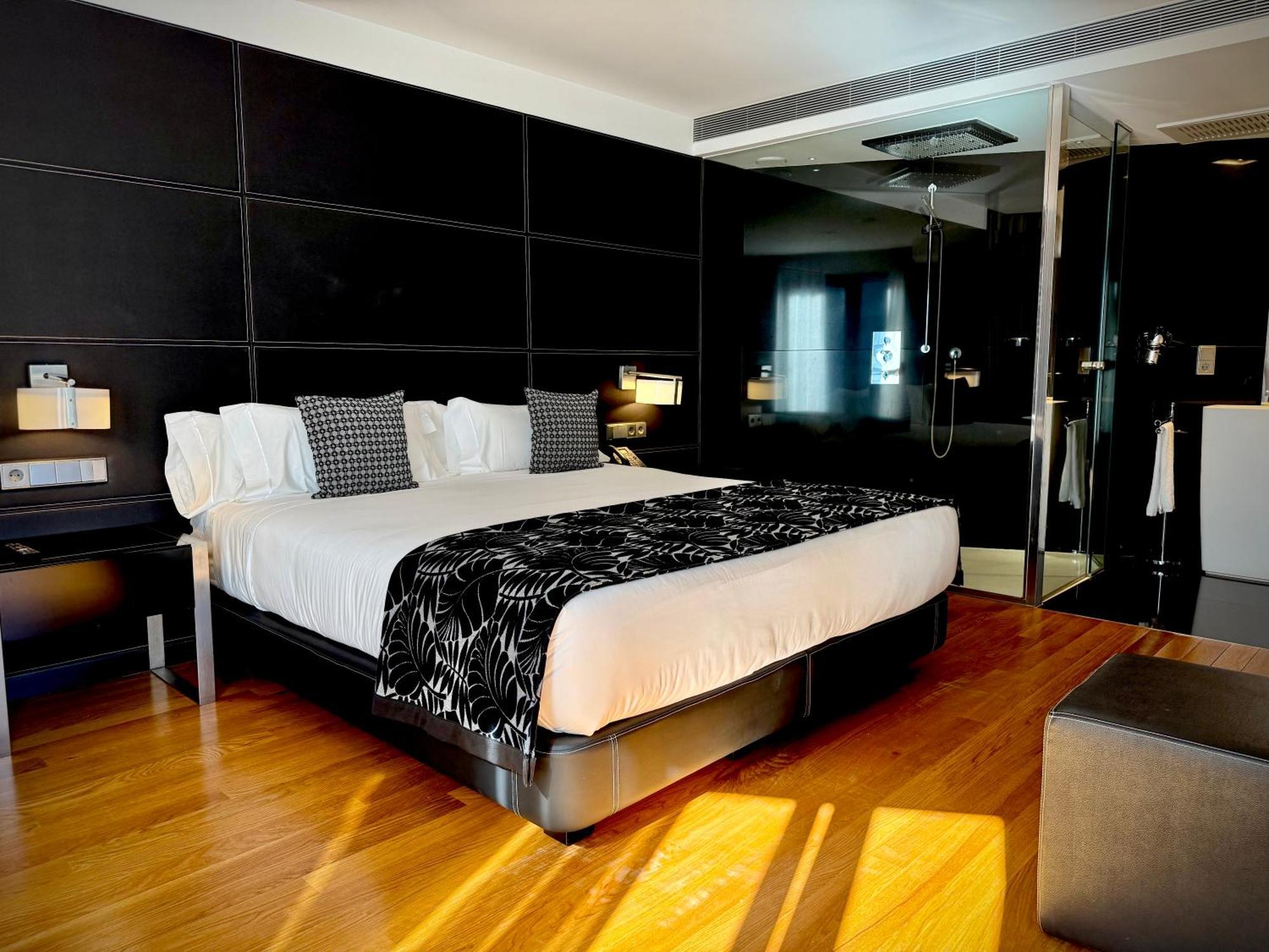 Inffinit Hotel